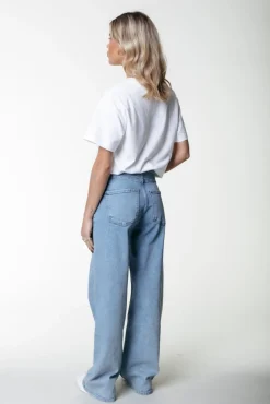 Broeken*Colourful Rebel Gaias High Rise Denim | Light blue denim Lightbluedenim