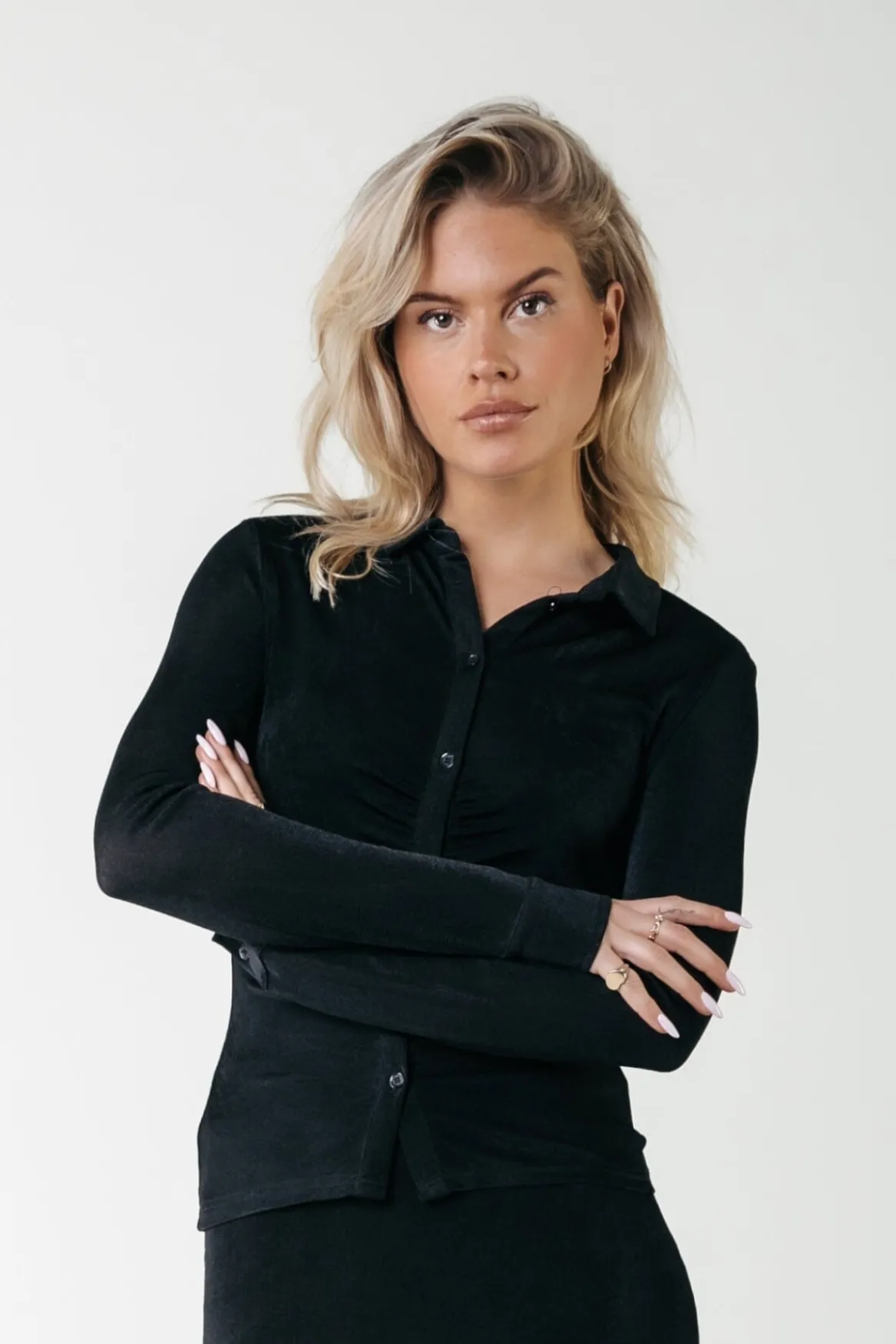 Tops*Colourful Rebel Ismaya Button Down Top | Black