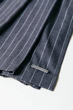 Rokken*Colourful Rebel Shaline Pinstripe Pleated Skirt | Dark Anthracite Darkanthracite