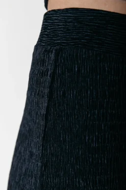 Broeken*Colourful Rebel Structure Velvet Flare Pants | Black